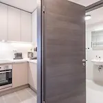 Penthouse - New - Modern & Quiet