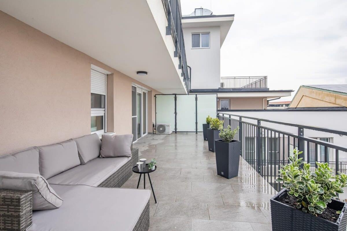 Penthouse - New - Modern & Quiet *